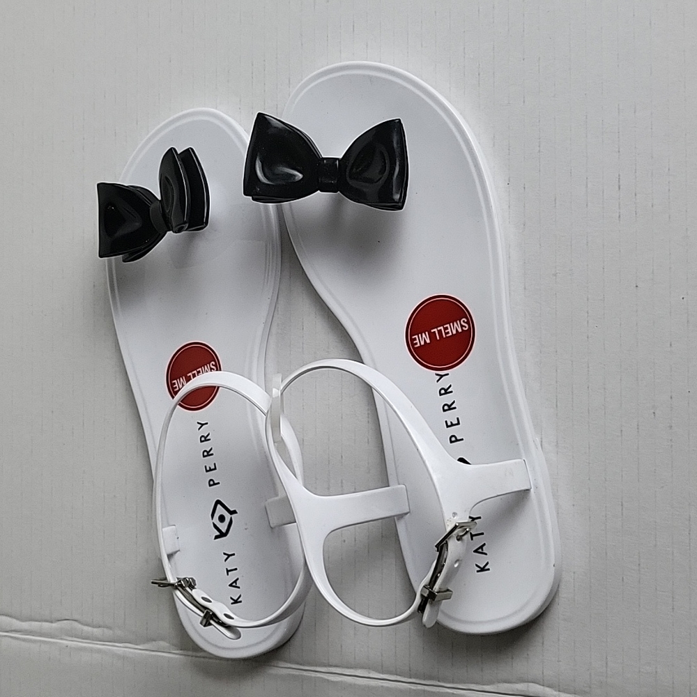 Katy Perry novelty geli women's white and black bow jelly sandal size 7. NNT